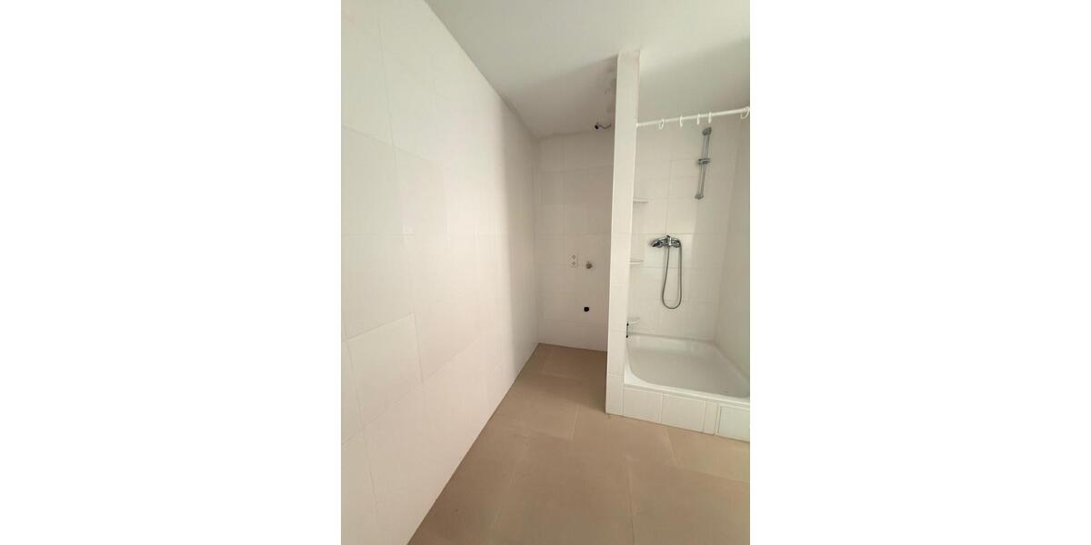 2 - Zimmer Anliegerwohnung ca.85 m2 950 € Warmmiete 2 zimmer