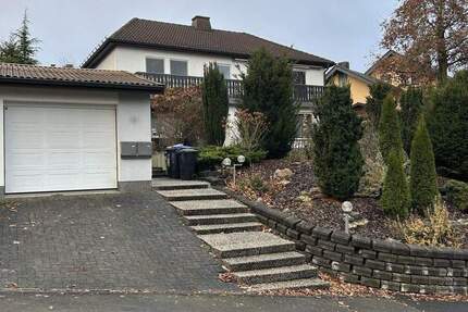 Haus Neuhof Hattenhof - 7 Zimmer, 210 m&sup2;, 360.000&euro; | Angebot:23744419