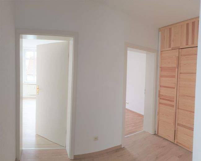 Zimmer Zwickau Pöhlau - 3 Zimmer, 75 m&sup2;, 380&euro; | Angebot:26389544