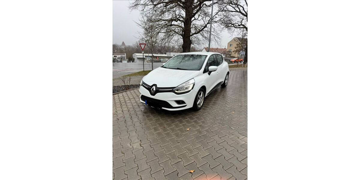 Renault Clio 107.000 km 7.900 &euro; Zirndorf 90513