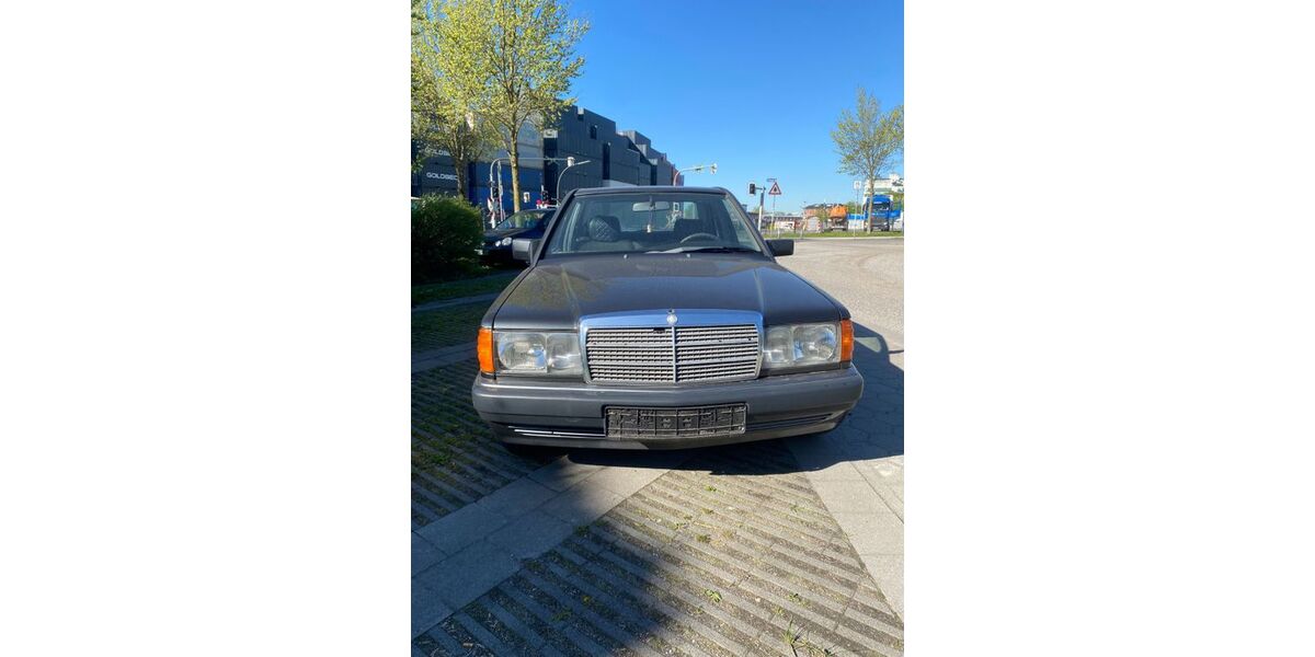 Mercedes-Benz 190 252.000 km 3.250 &euro; Hamburg 21107