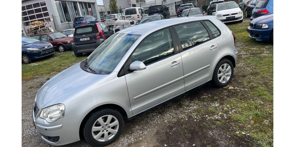VW Polo 64.000 km 3.890 € Ludwigsburg 71642