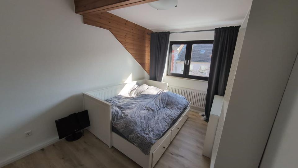 Dachgeschoßwohnung Aachen Aachen-Mitte - 3 Zimmer, 80 m&sup2;, 790&euro; | Angebot:25046375