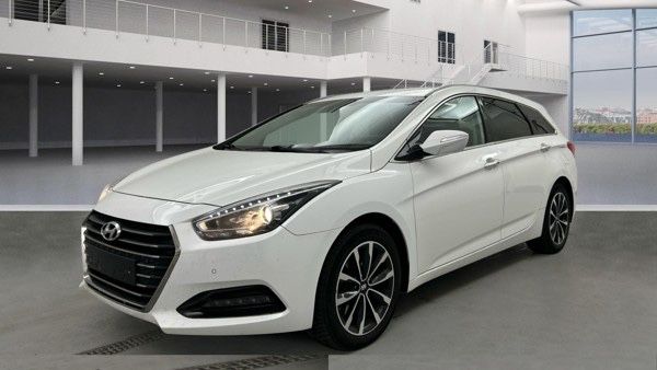 Hyundai i40 132.000 km 10.500 € Hamburg 22043