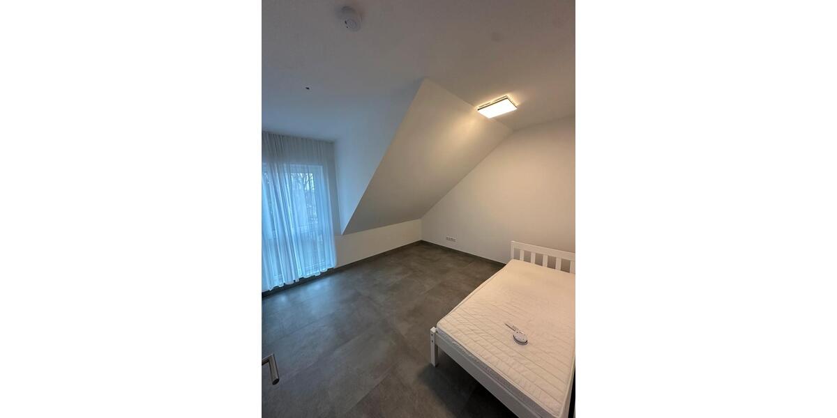 Dachgeschoßwohnung Heilbronn Frankenbach - 3 Zimmer, 70 m&sup2;, 1.050&euro; | Angebot:25047387