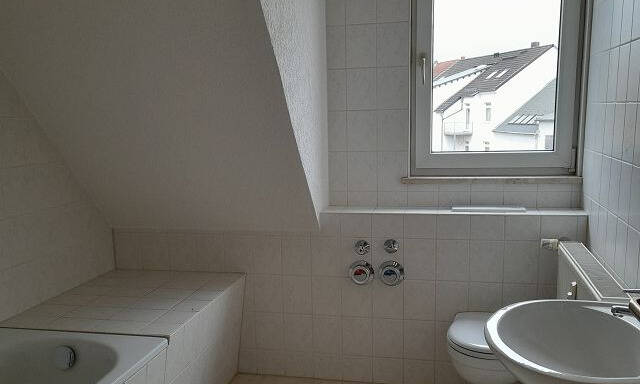 Günstige 3-Zi Maisonette im DG in ZwickauMarienthal - Etagenwohnung Zwickau Marienthal | Angebot:25536555