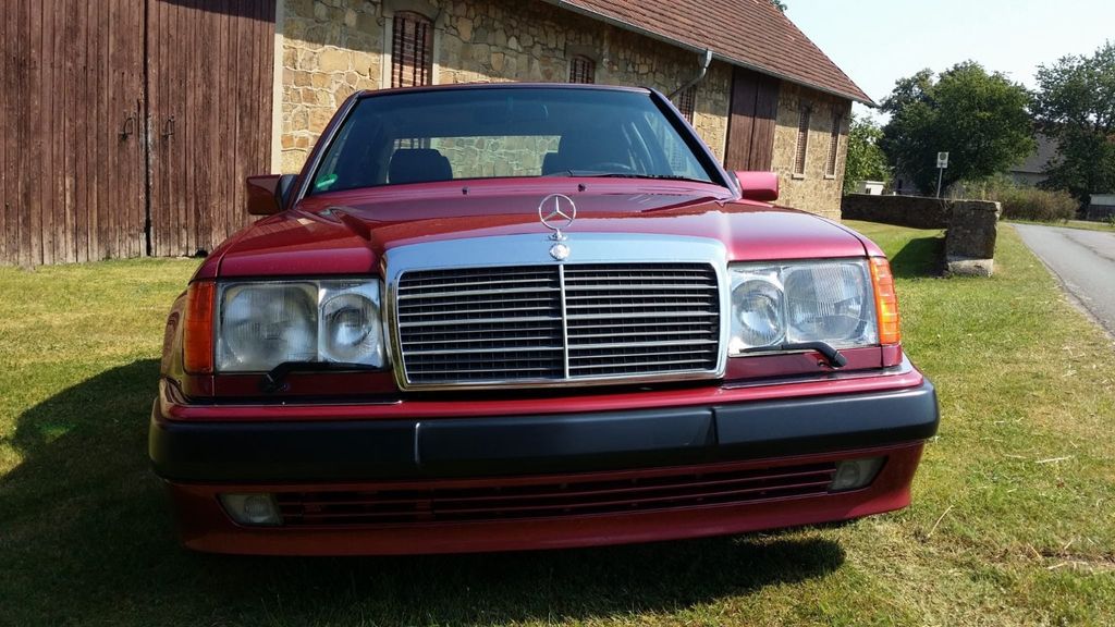 Mercedes-Benz 500 246.000 km 49.800 &euro; Nieheim 33039