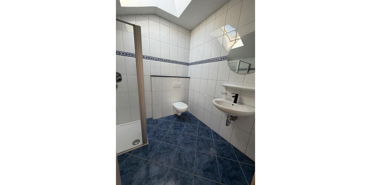 Dachgeschoßwohnung Cloppenburg - 5 Zimmer, 105 m&sup2;, 1.200&euro; | Angebot:26409056