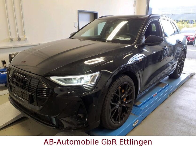 Audi e-tron 32.684 km 42.900 € Ettlingen 76275