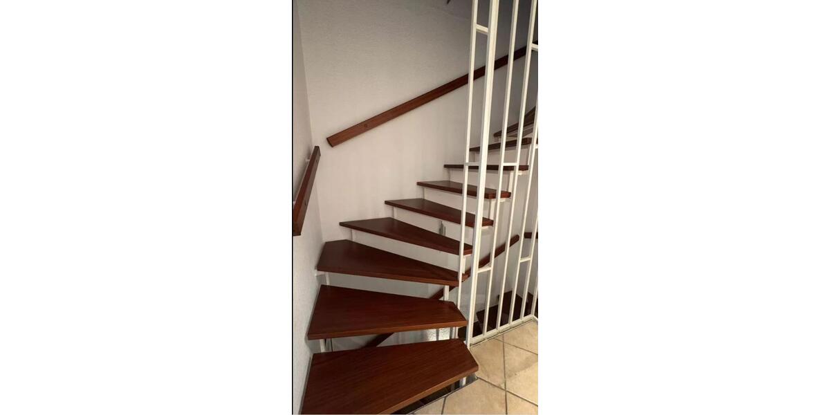 Reihenhaus Sankt Ingbert - 5 Zimmer, 140 m&sup2;, 1.500&euro; | Angebot:24293790