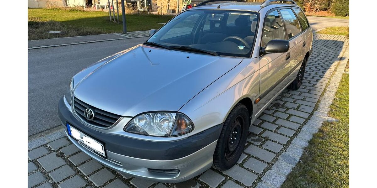 Toyota Avensis 207.000 km 2.399 &euro; Kühbach 86556