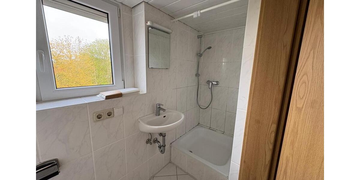 Etagenwohnung Nordenham - 2 Zimmer, 65 m&sup2;, 480&euro; | Angebot:26408221