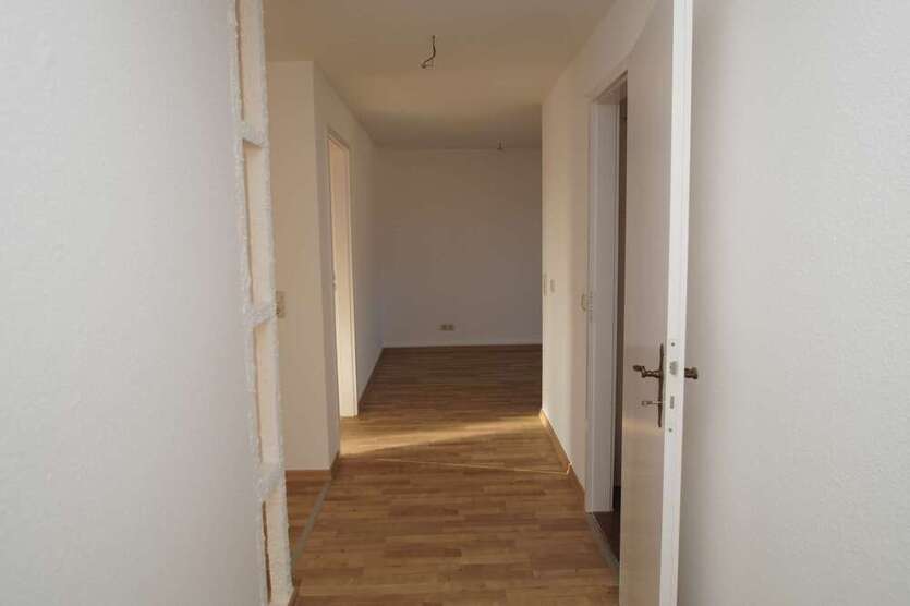 Tolle 2-Zimmer Dachgeschoßwohnung mit Loggia - Direkt am Lene-Voigt-Park