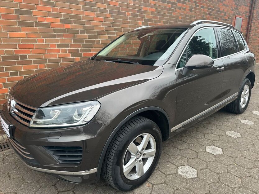VW Touareg 264.213 km 15.400 € Neumünster 24536