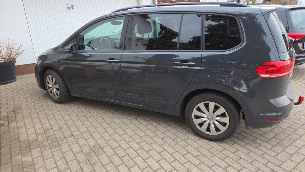 VW Touran 180.000 km 11.900 &euro; Oberschöna 09600