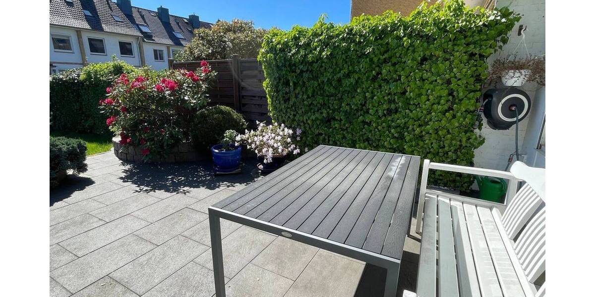 Reihenmittelhaus Halstenbek - 4 Zimmer, 121 m&sup2;, 1.755&euro; | Angebot:26851277