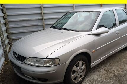 Opel Vectra 103.491 km 2.350 &euro; Lübeck 23556