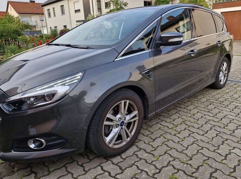 S-Max