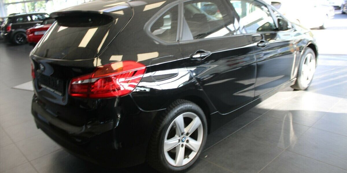 BMW 218 218i Active Tourer Sport 82.216 km 12.980 &euro; Euskirchen 53881