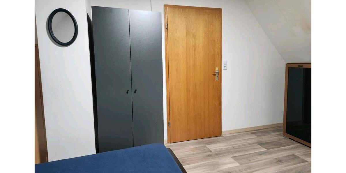 Etagenwohnung Backnang - 1 Zimmer, 16 m&sup2;, 550&euro; | Angebot:25944152