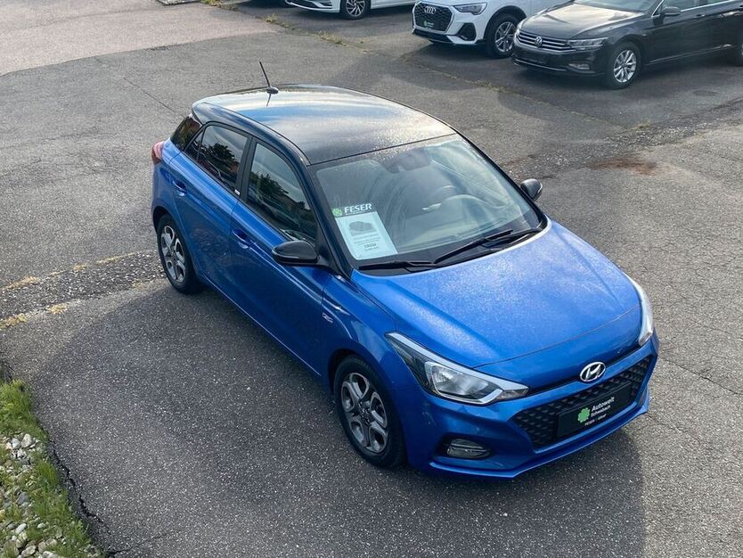 i20