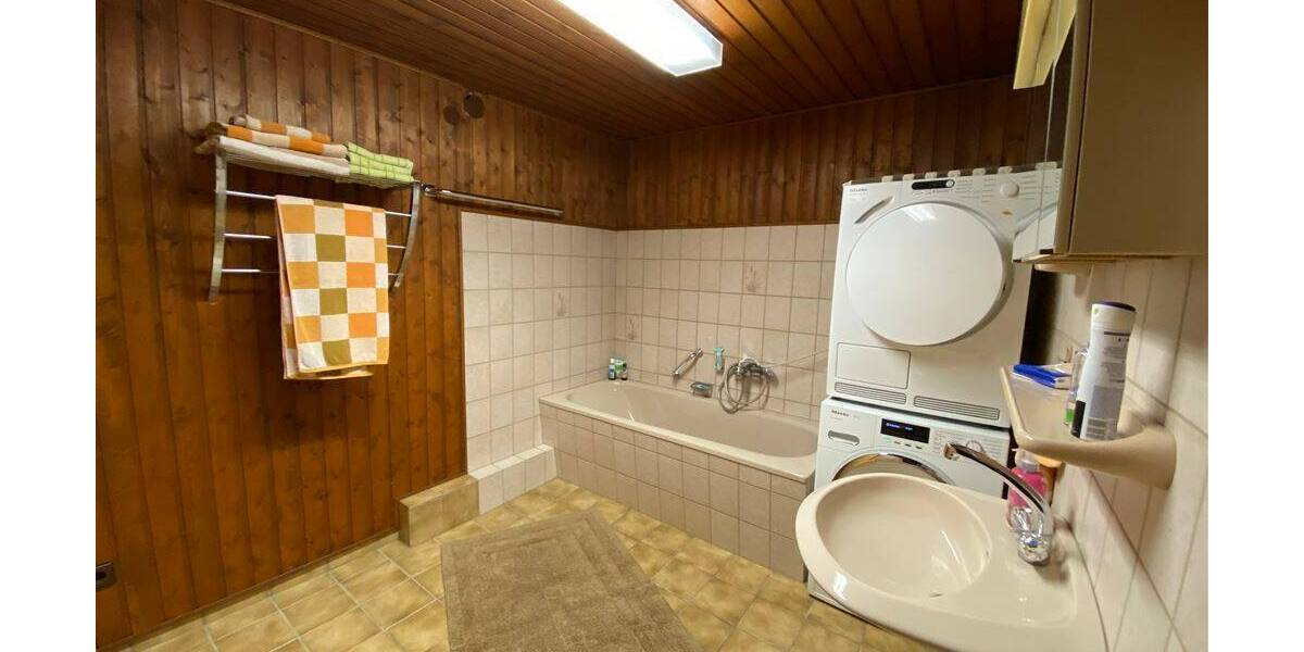 Mehrfamilienhaus, Wohnhaus Schmallenberg Gleidorf - 8 Zimmer, 155 m&sup2;, 299.000&euro; | Angebot:25771707