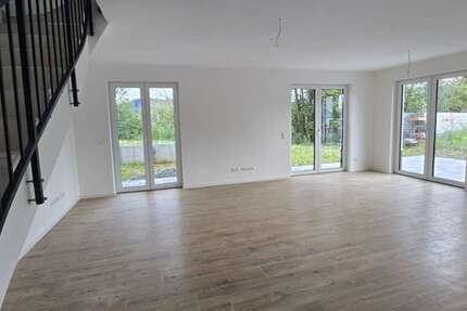 Haus Höchst im Odenwald - 4 Zimmer, 120 m&sup2;, 1.400&euro; | Angebot:26226875