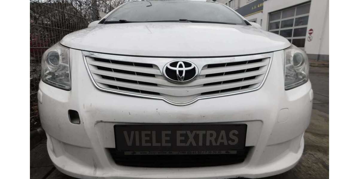 Toyota Avensis 107.000 km 7.990 &euro; Groß-Gerau 64521