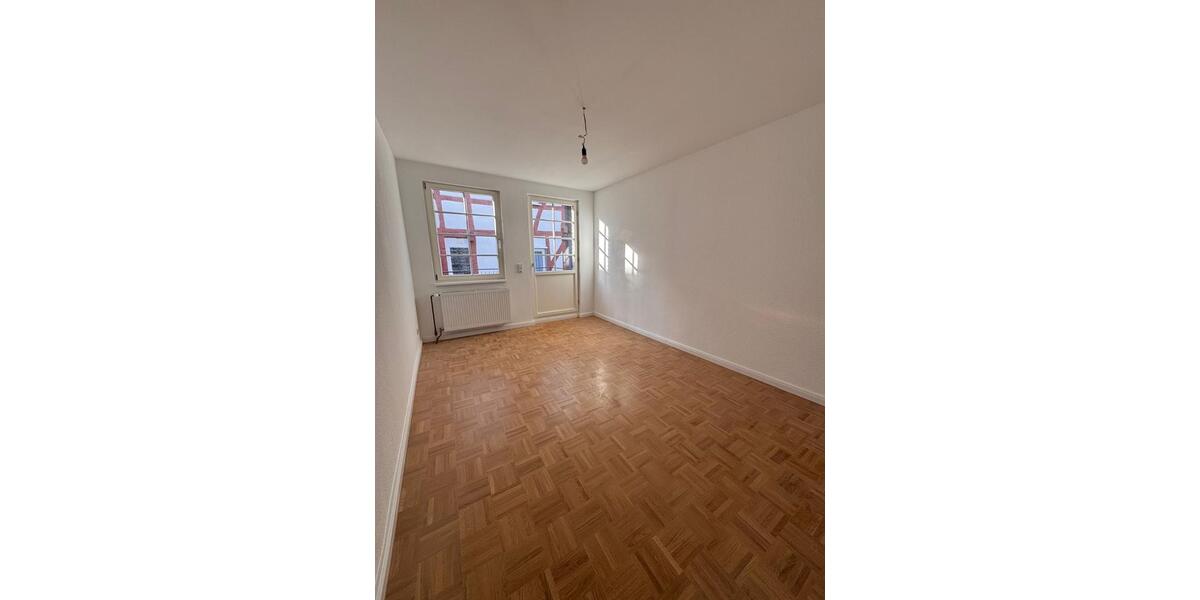 Etagenwohnung Herborn - 4.5 Zimmer, 143 m&sup2;, 1.200&euro; | Angebot:26336725