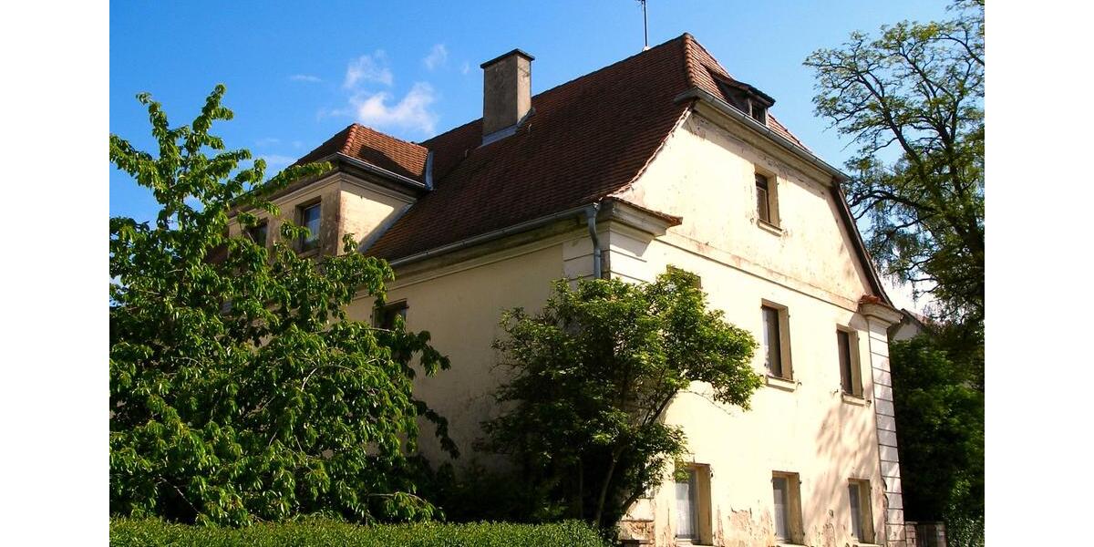Einfamilienhaus Arberg - 10 Zimmer, 400 m&sup2;, 324.000&euro; | Angebot:26602753