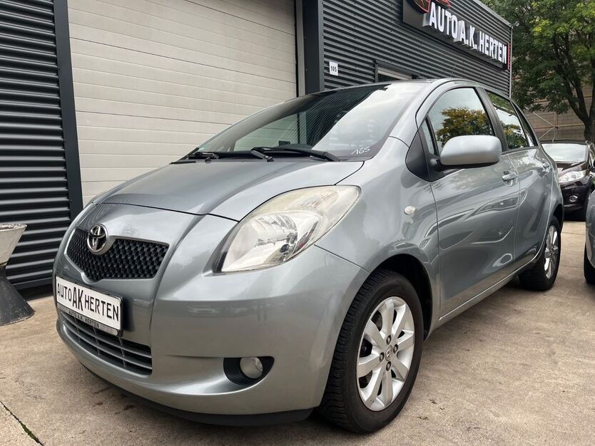 Toyota Yaris 119.256 km 4.250 € Herten 45699