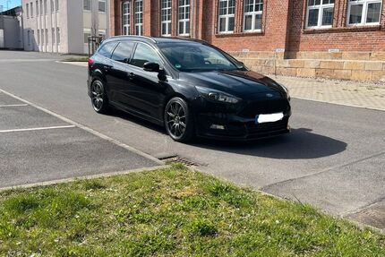 Ford Focus 58.000 km 18.490 &euro; Schwabhausen 99869