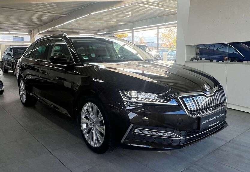 Skoda Superb 70.000 km 23.990 € Braunschweig 38116