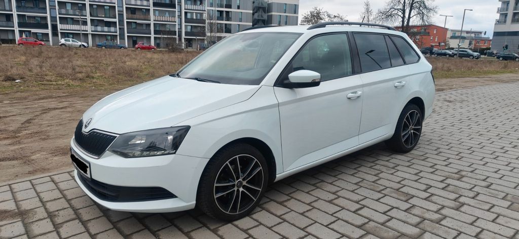 Skoda Fabia 120.000 km 9.900 &euro; Berlin 13599