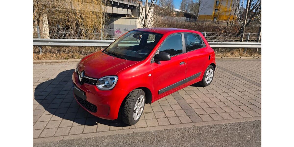 Renault Twingo 74.569 km 7.300 &euro; Hamburg 22083