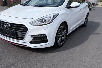 Hyundai i30 96.000 km 9.500 &euro; Mönchengladbach 41069