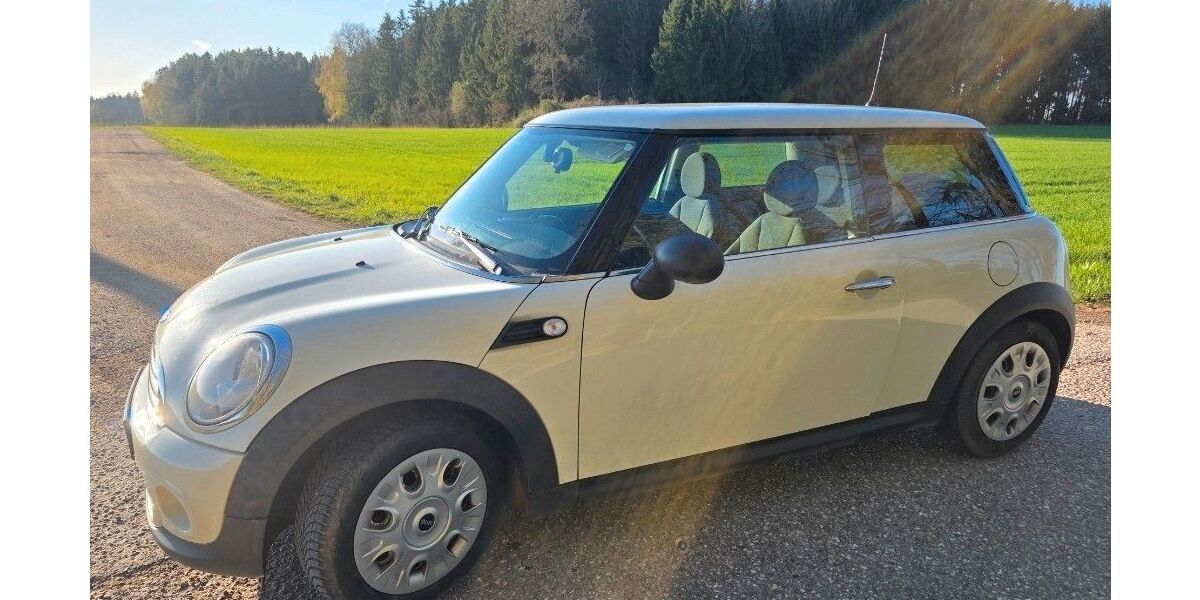 Mini ONE 270.200 km 2.400 &euro; Hebertsfelden 84332