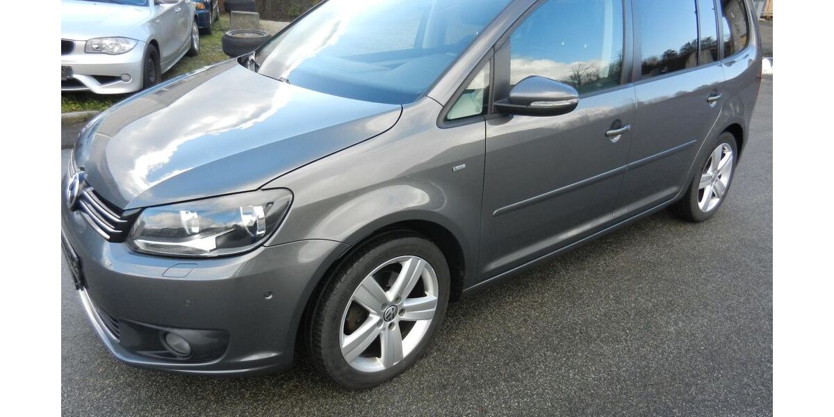 VW Touran 207.300 km 7.400 &euro; Regensburg 93057