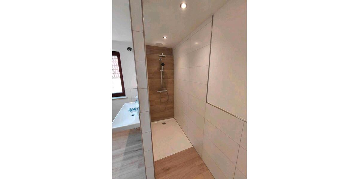 Einfamilienhaus Lauter - 7 Zimmer, 160 m&sup2;, 1.400&euro; | Angebot:26634667
