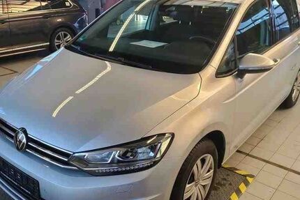 VW Touran 95.900 km 22.930 &euro; Aach 78267