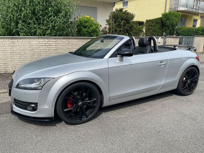 TT