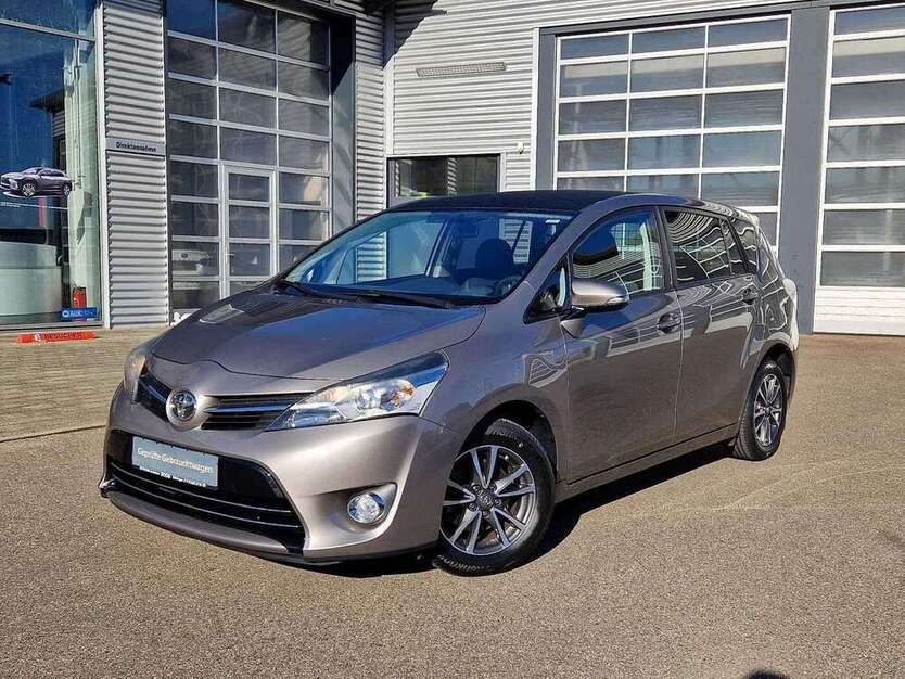 Toyota Verso 137.492 km 13.990 € Nürtingen 72622