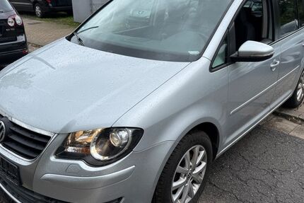 VW Touran 233.454 km 4.990 € Völklingen 66333