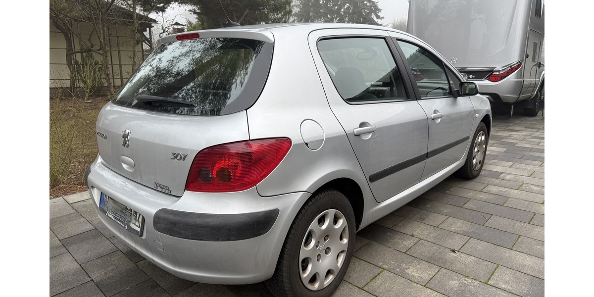Peugeot 307 1.6 Premium Klima 2.Hand 82.622 km 2.900 &euro; Berlin 10247