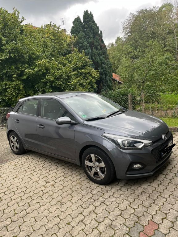 i20