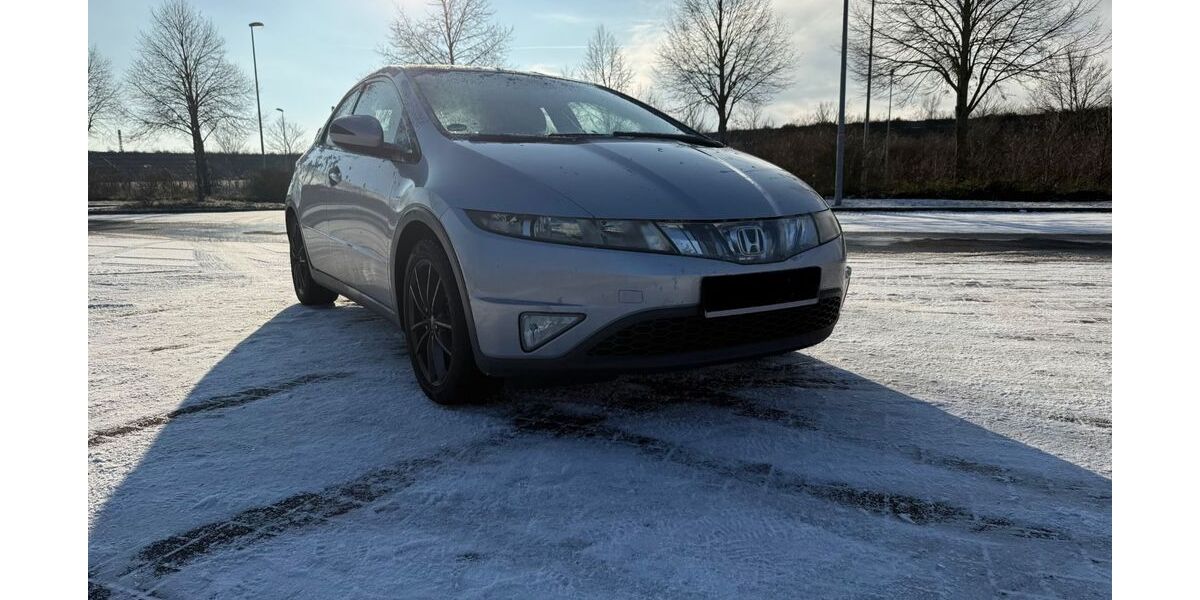 Honda Civic 172.000 km 2.777 &euro; Neuss 41469