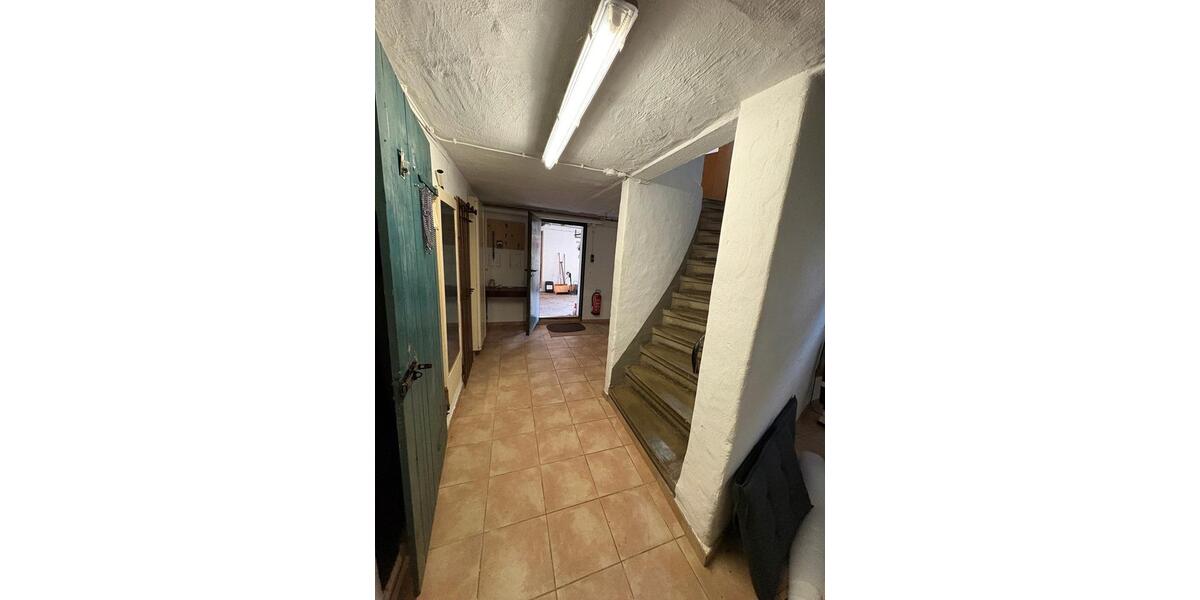 Einfamilienhaus Wabern - 10 Zimmer, 240 m&sup2;, 295.000&euro; | Angebot:26962325