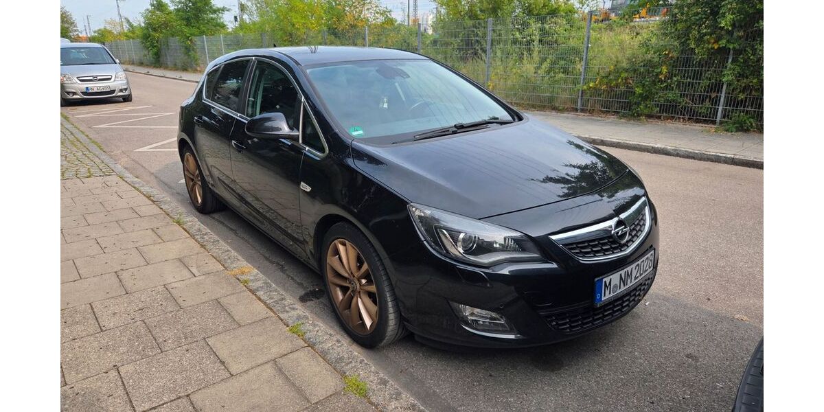 Opel Astra 160.000 km 7.499 &euro; München 81245