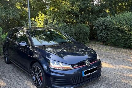 VW Golf 124.500 km 14.000 &euro; Frankfurt am Main 65933