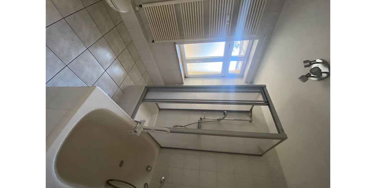 Schöne 2- Raum Wohnung in ruhiger Lage mit Balkon zu vermieten! 2 zimmer